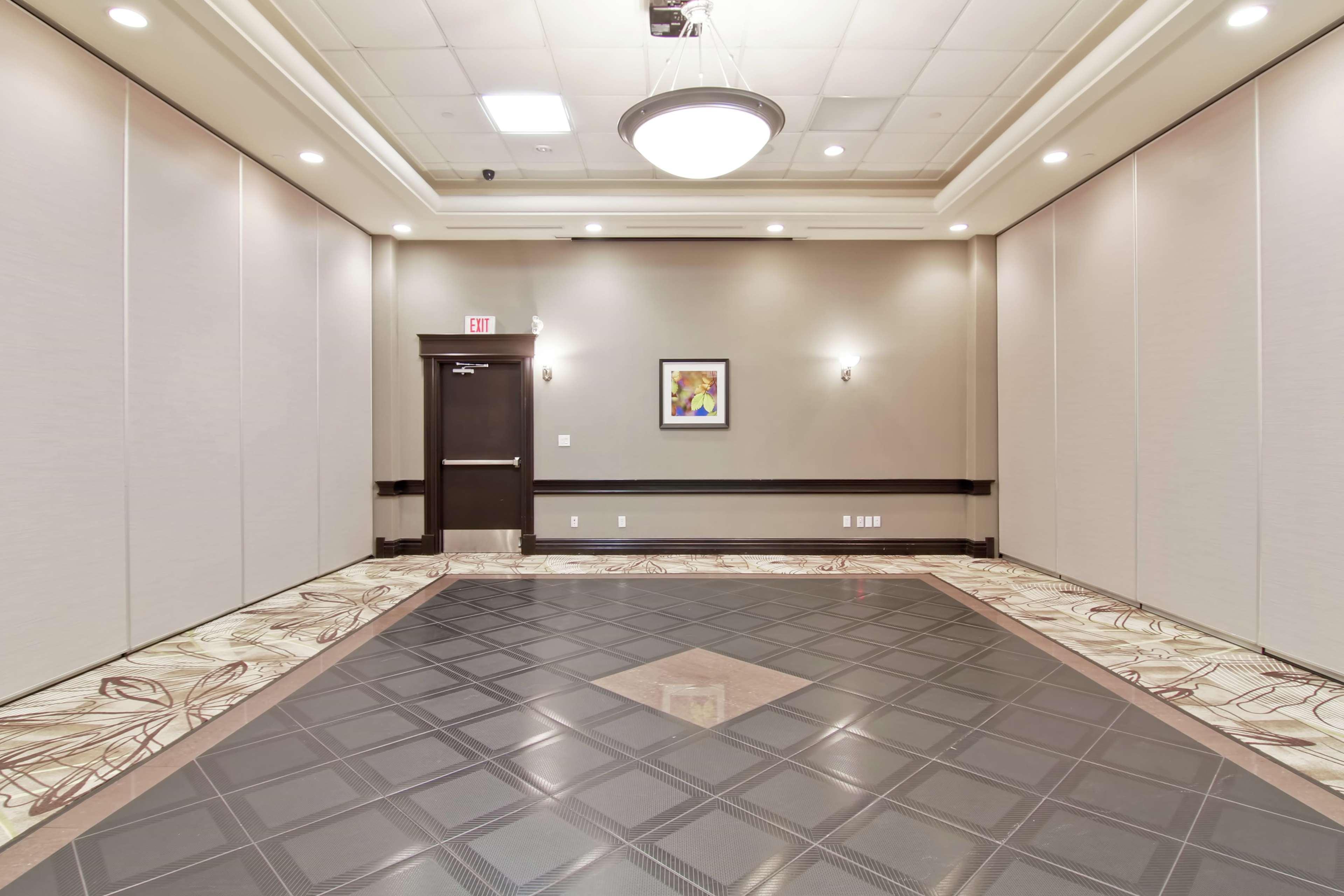 Hilton Garden Toronto/ajax 3*